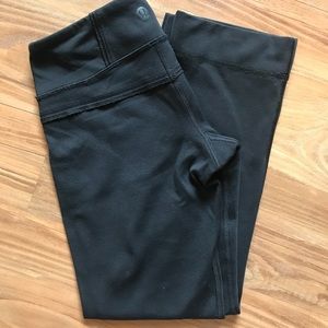Lulu lemon black crop 2